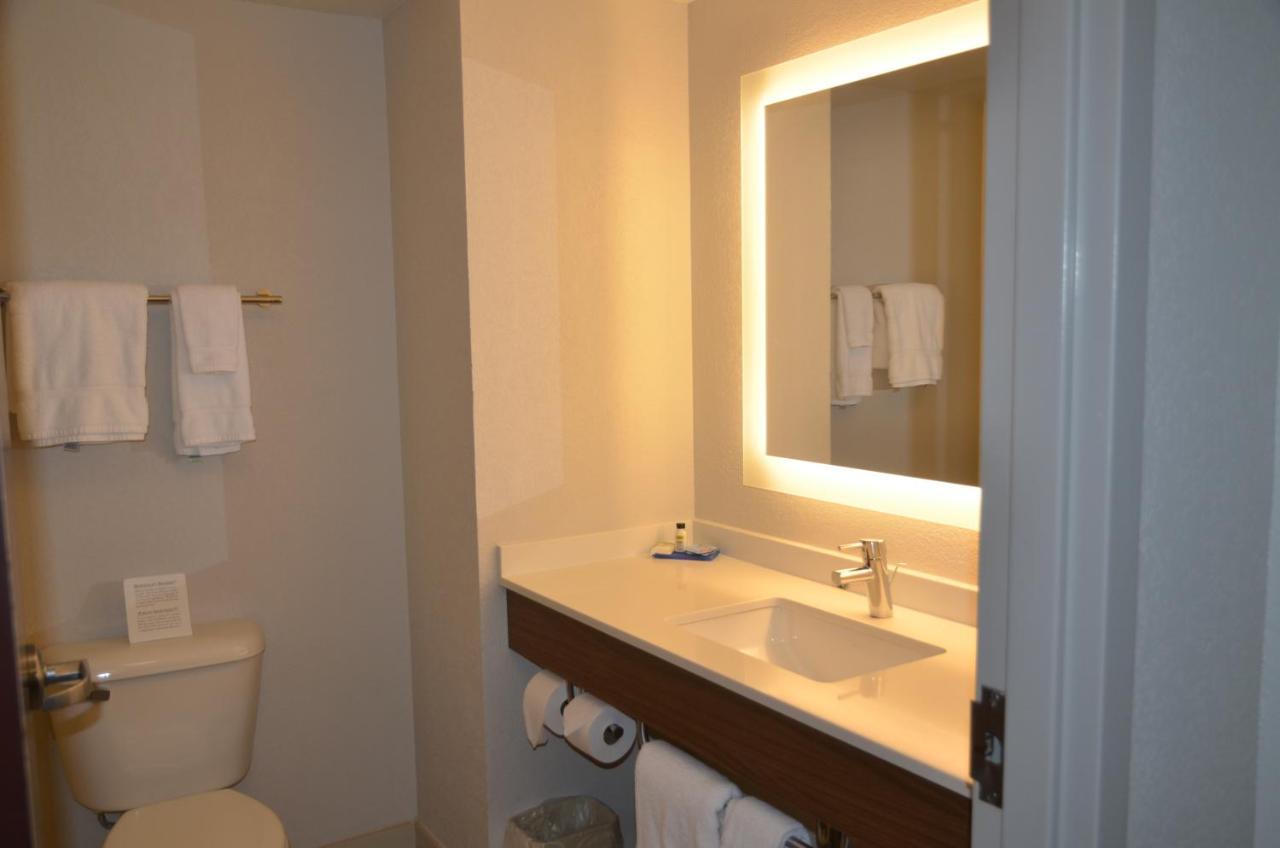 Holiday Inn Express Hotel & Suites Rochester By Ihg מראה חיצוני תמונה
