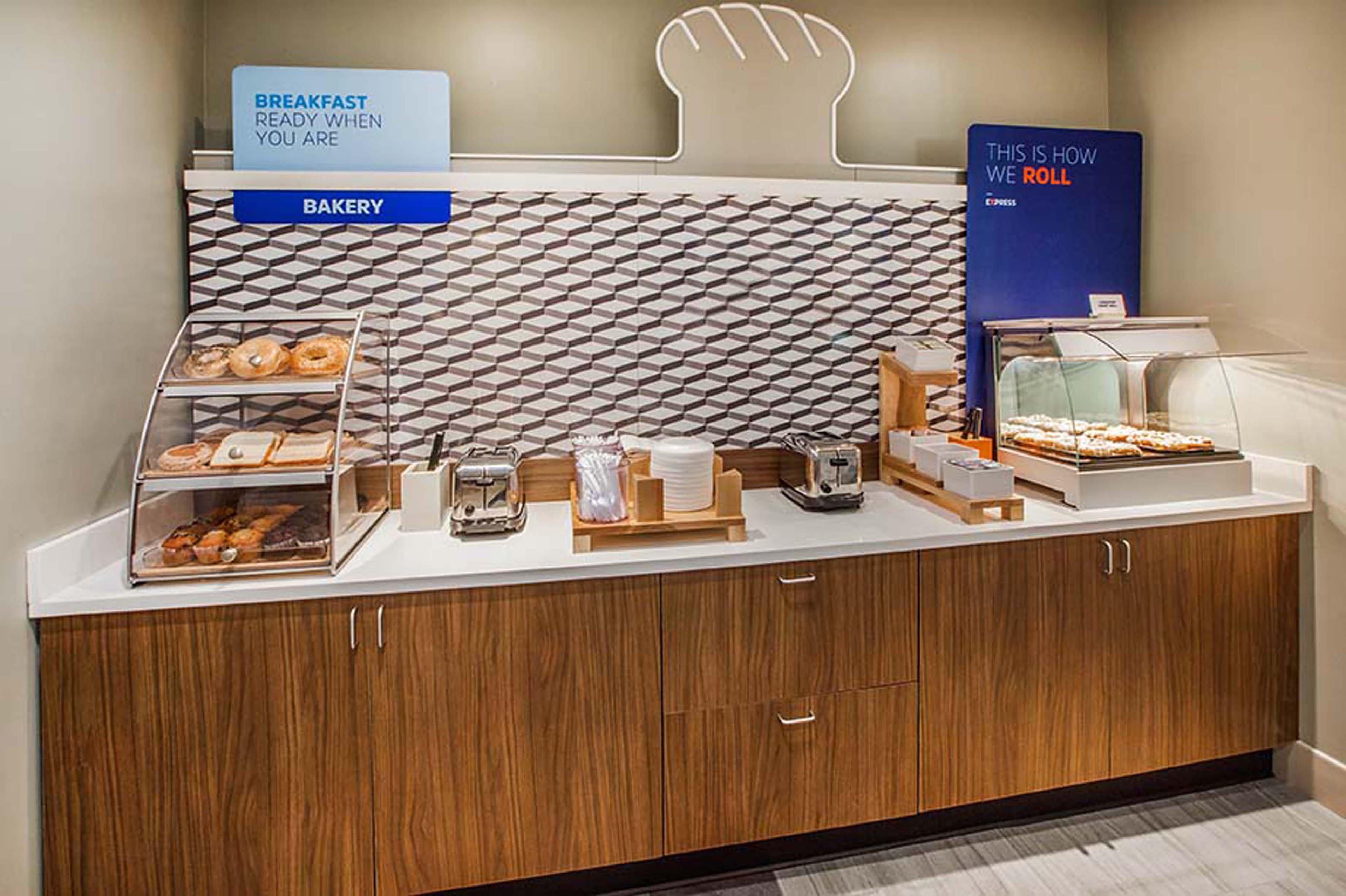 Holiday Inn Express Hotel & Suites Rochester By Ihg מראה חיצוני תמונה