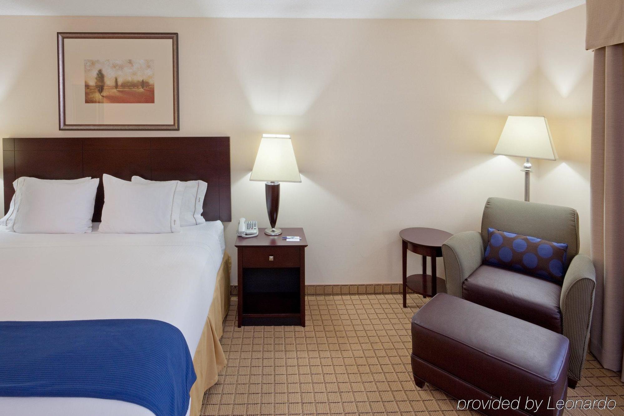 Holiday Inn Express Hotel & Suites Rochester By Ihg חדר תמונה